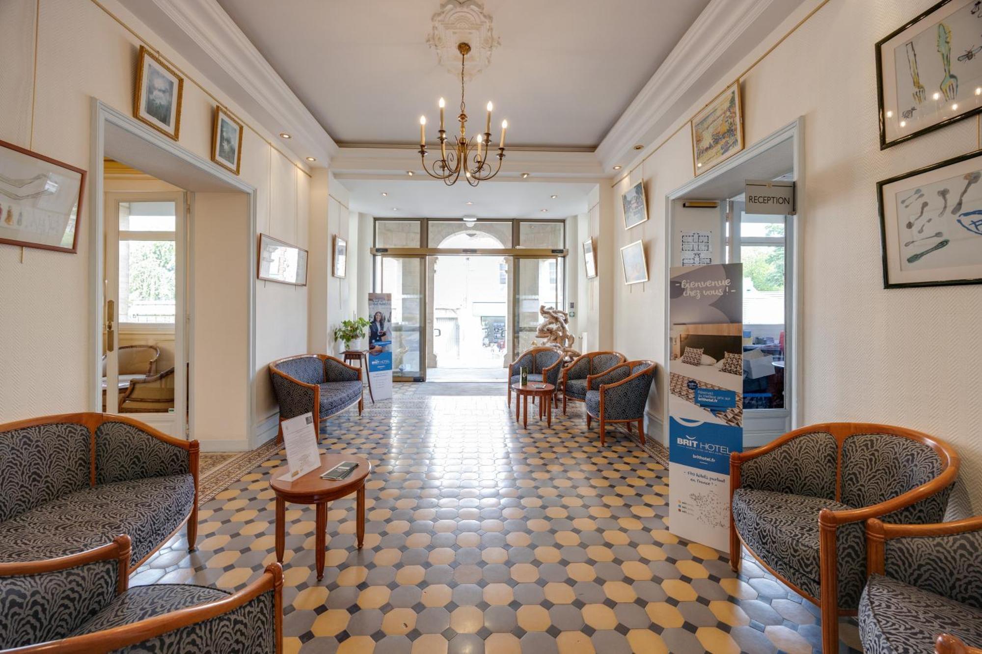 Bagnoles de l'Orne Normandie Brit Hotel Confort Bagnoles Normandie מראה חיצוני תמונה