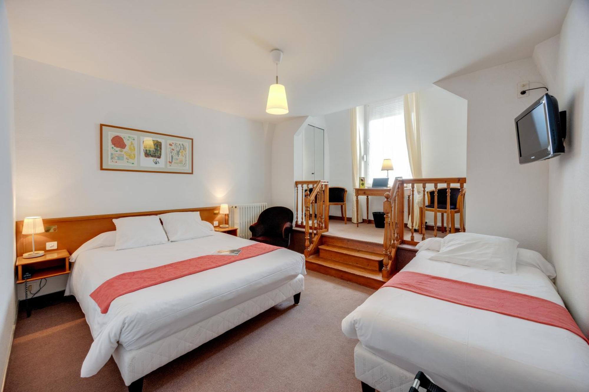 Bagnoles de l'Orne Normandie Brit Hotel Confort Bagnoles Normandie מראה חיצוני תמונה