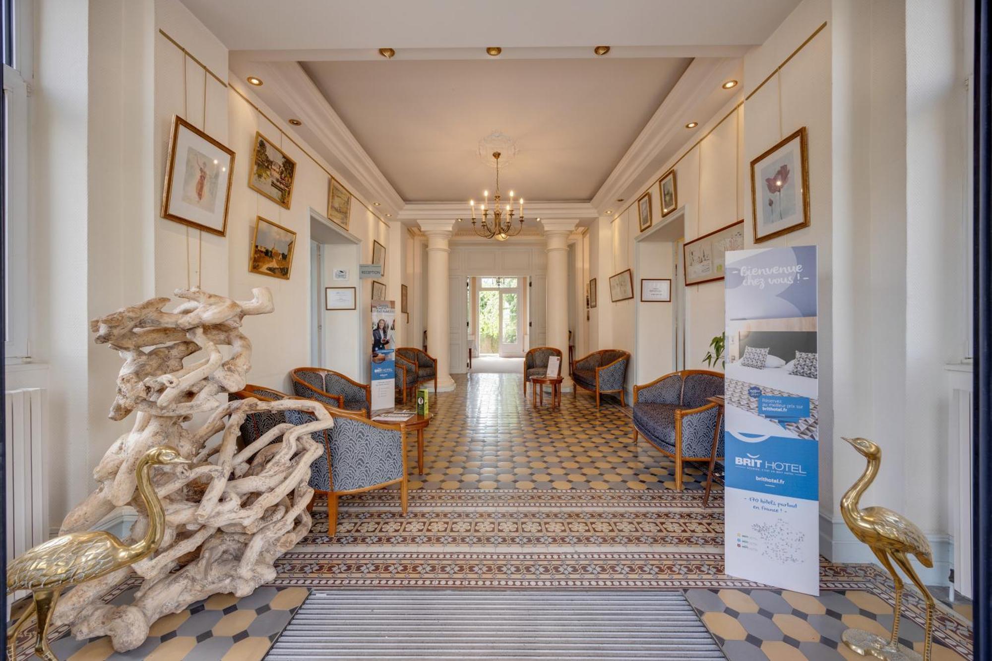 Bagnoles de l'Orne Normandie Brit Hotel Confort Bagnoles Normandie מראה חיצוני תמונה