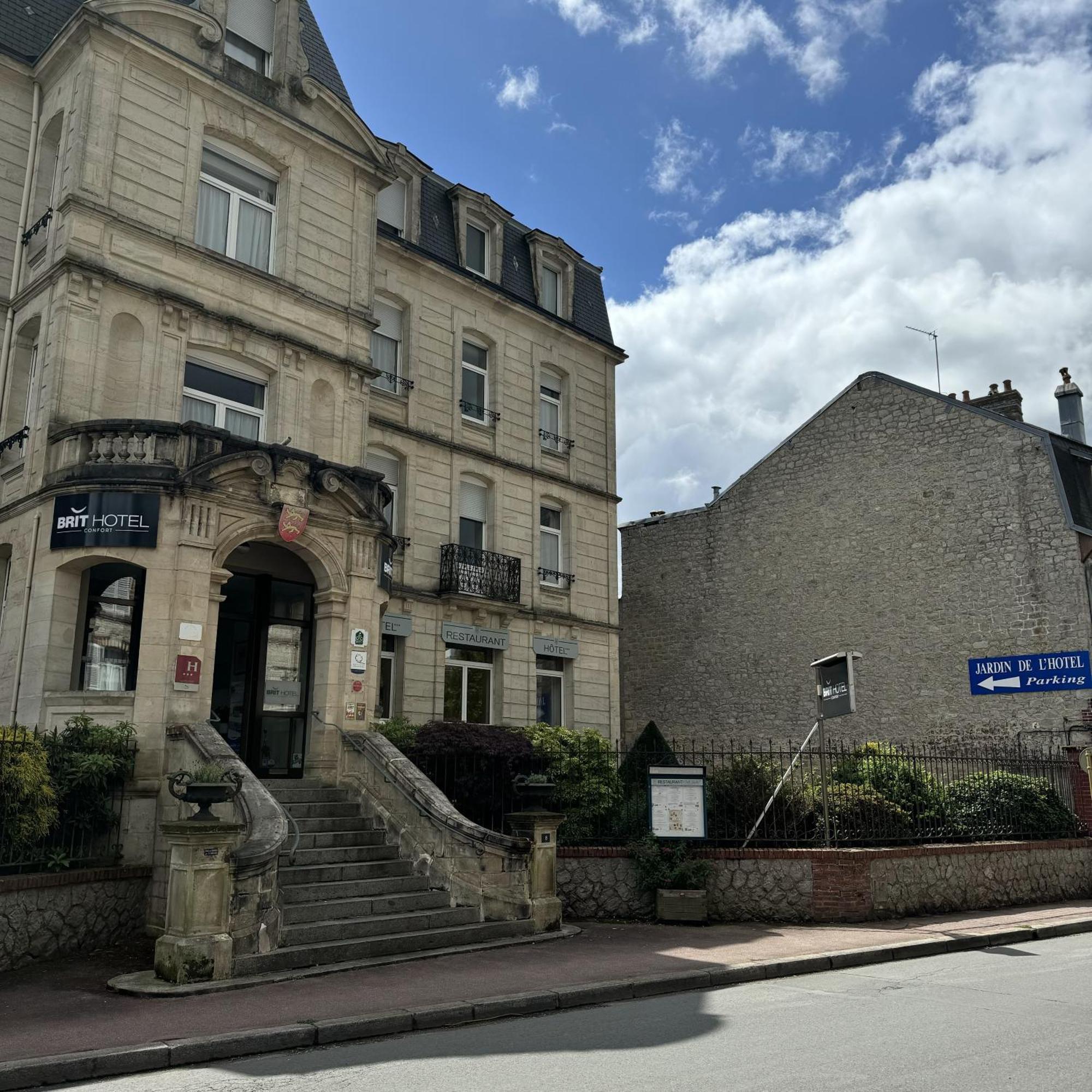 Bagnoles de l'Orne Normandie Brit Hotel Confort Bagnoles Normandie מראה חיצוני תמונה