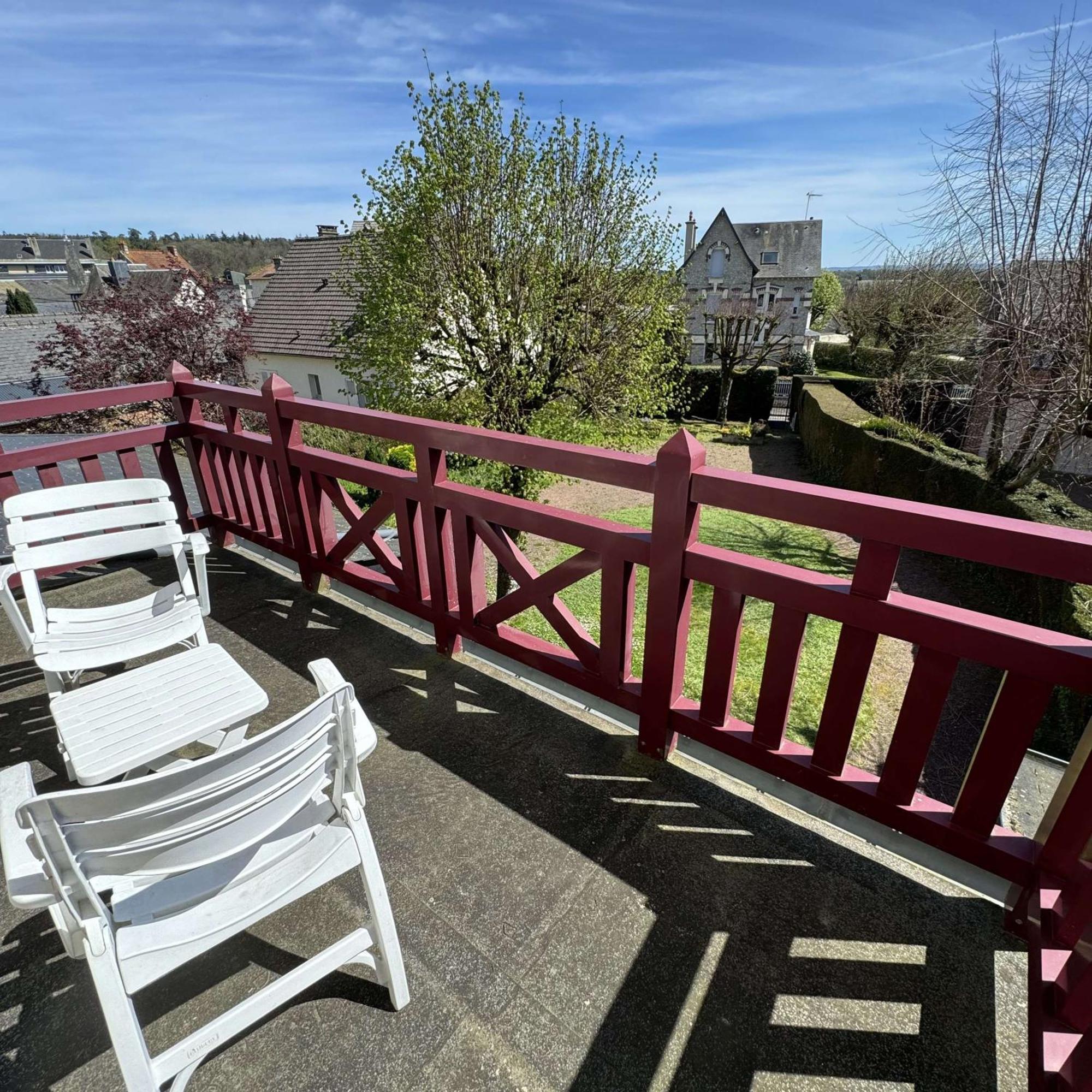 Bagnoles de l'Orne Normandie Brit Hotel Confort Bagnoles Normandie מראה חיצוני תמונה